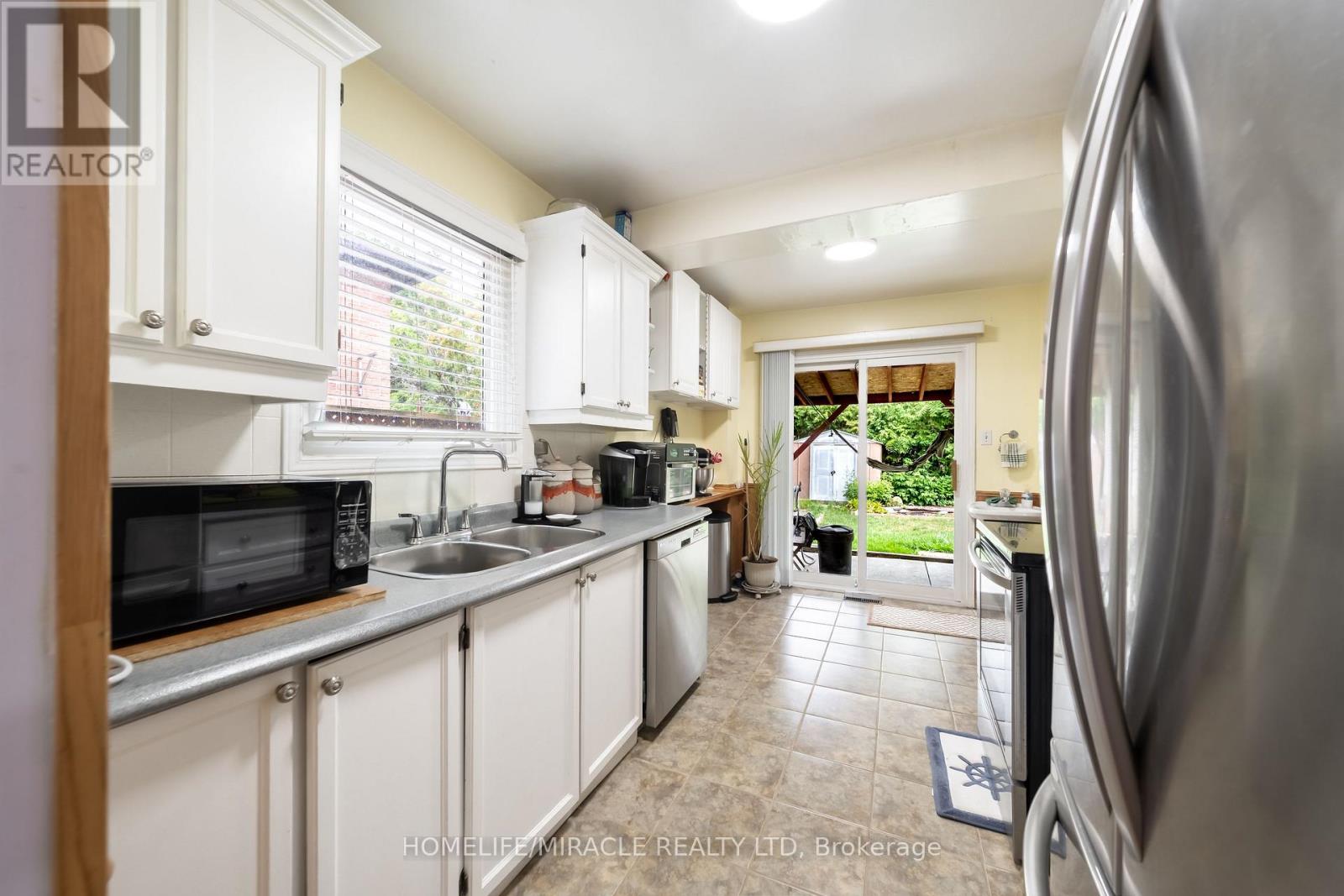 59 MARTINDALE CRESCENT - 14