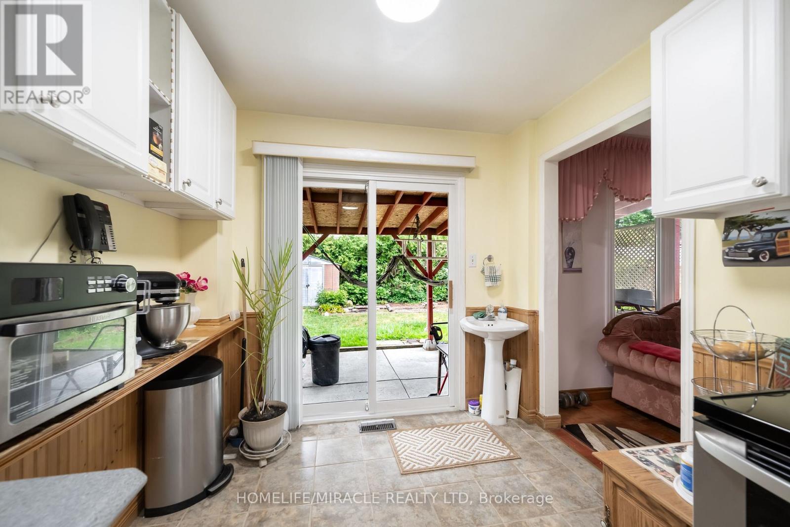 59 MARTINDALE CRESCENT - 18