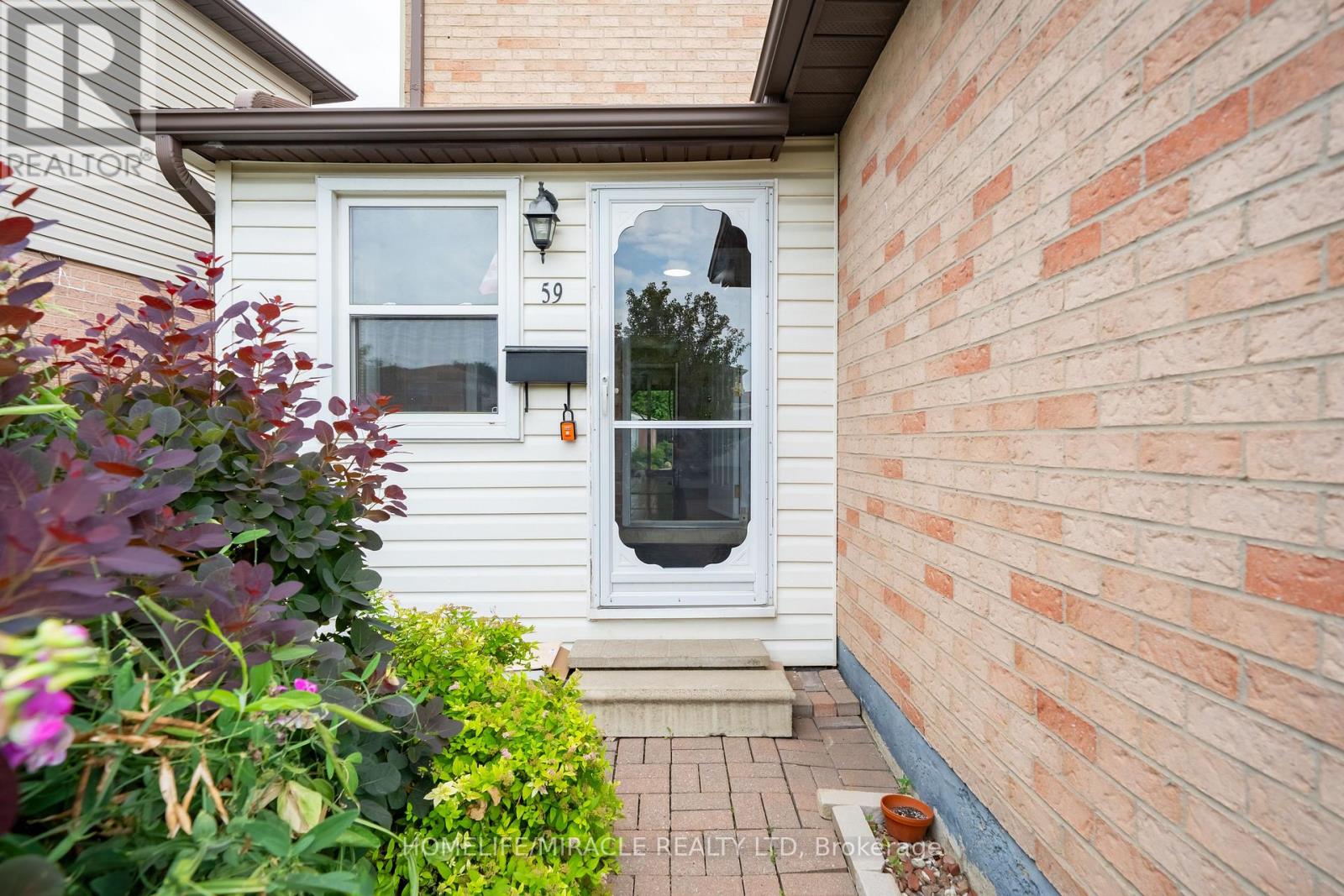 59 MARTINDALE CRESCENT - 7