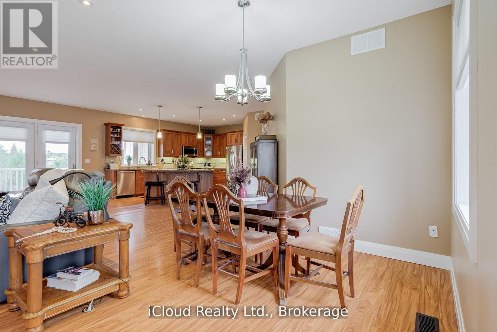 16 HIGHLAND ROAD - 18