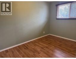 13 Manson Crescent, Mackenzie, BC V0J2C0 Photo 12