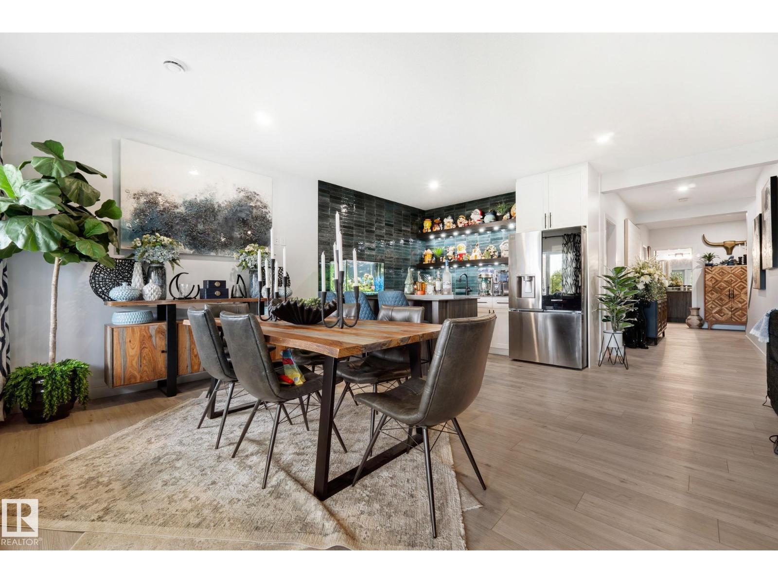 55 MAPLE CR - Image 50