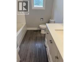 13 Manson Crescent, Mackenzie, BC V0J2C0 Photo 18
