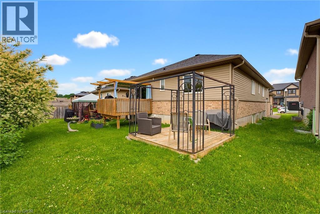 185 WEDGEWOOD Drive - Image 39