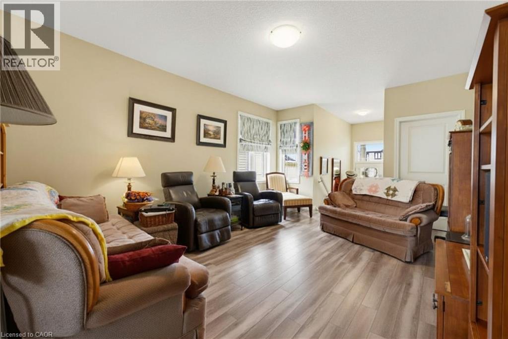 185 WEDGEWOOD Drive - Image 9