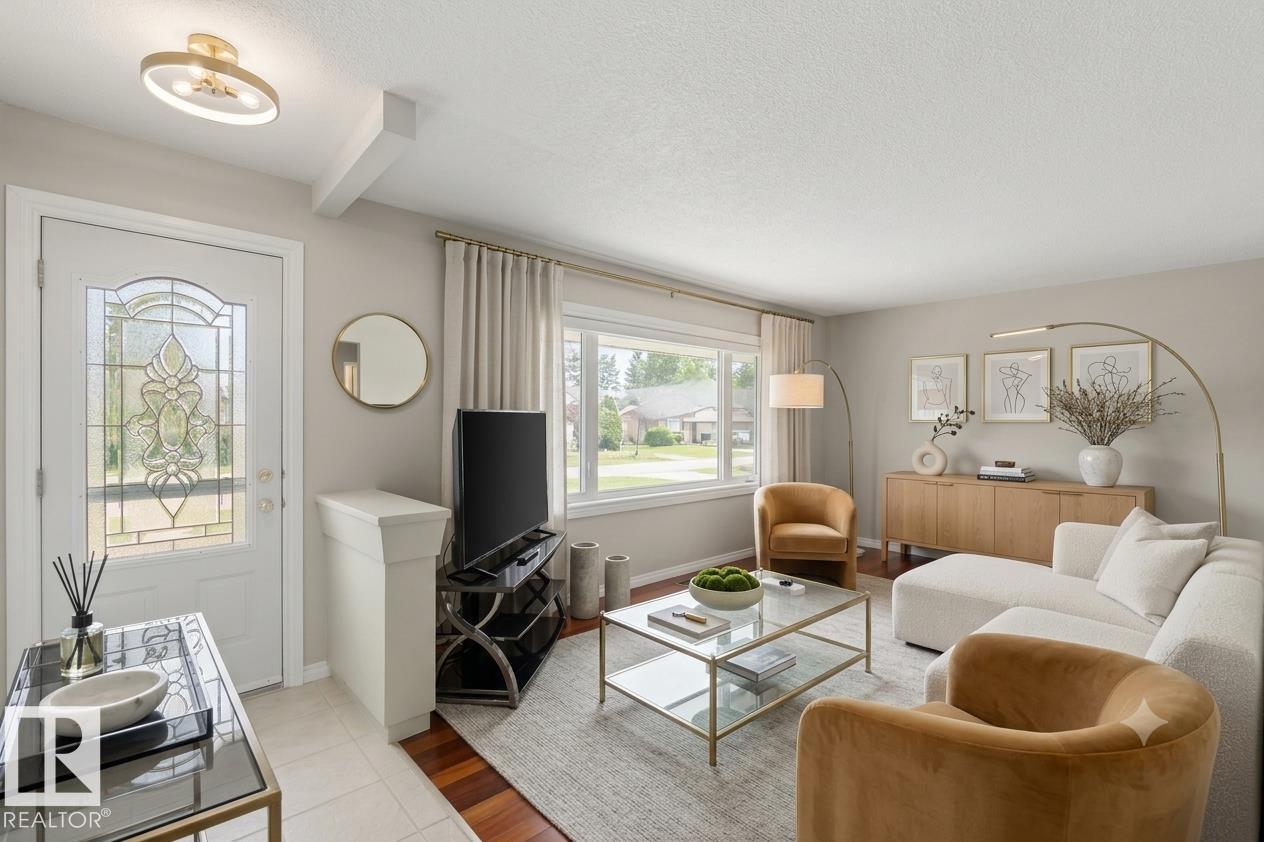 8031 135A AV NW - 1