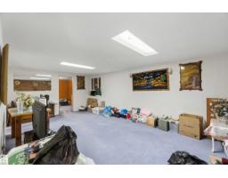 8031 135a Av Nw, Edmonton, AB T5C2J6 Photo 9