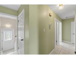 8031 135a Av Nw, Edmonton, AB T5C2J6 Photo 6