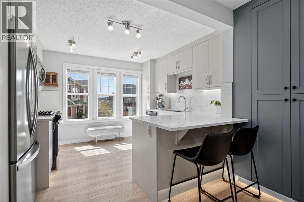 228 Cranbrook Square Southeast