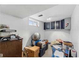 8031 135a Av Nw, Edmonton, AB T5C2J6 Photo 12