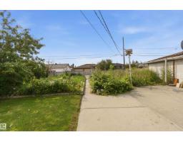8031 135a Av Nw, Edmonton, AB T5C2J6 Photo 13