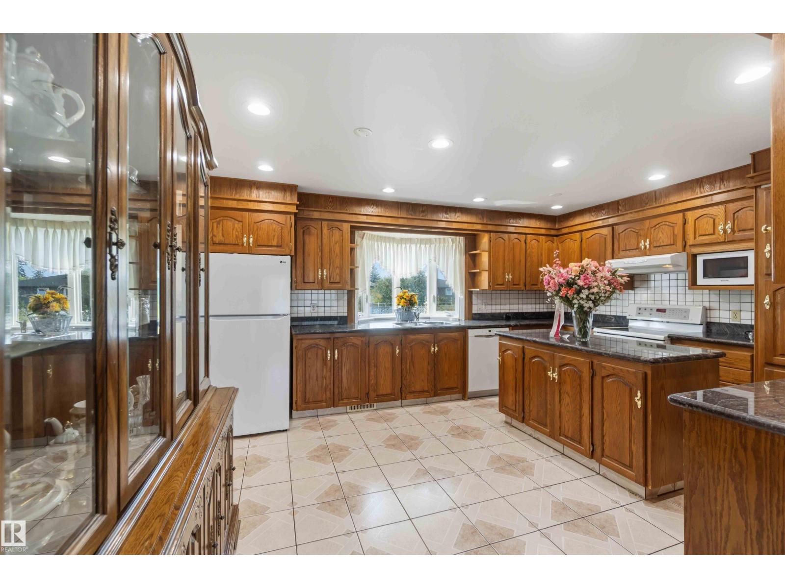 8031 135A AV NW - Image 3