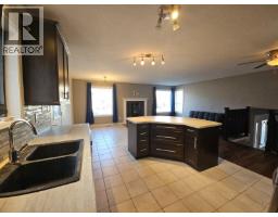 Bedroom - 256 Peace River Crescent, Tumbler Ridge, BC V0C2W0 Photo 9