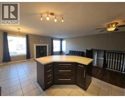 Primary Bedroom - 256 Peace River Crescent, Tumbler Ridge, BC V0C2W0 Photo 10