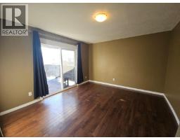 Kitchen - 256 Peace River Crescent, Tumbler Ridge, BC V0C2W0 Photo 11