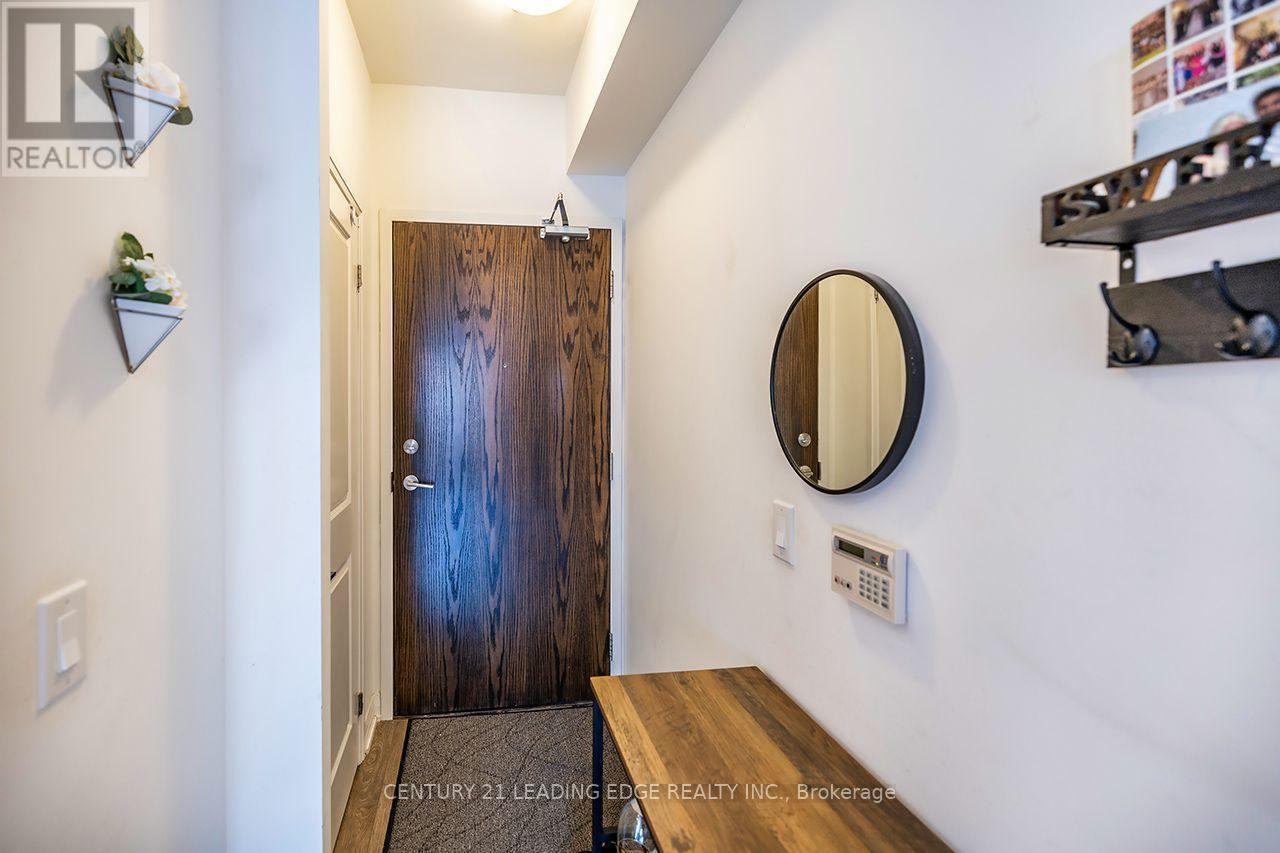 728 - 99 EAGLE ROCK WAY
