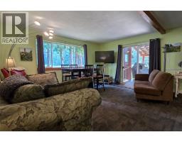 475 Westside Road, Trout Lake, BC V0G1R2 Photo 11