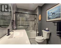 475 Westside Road, Trout Lake, BC V0G1R2 Photo 16