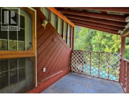 475 Westside Road, Trout Lake, BC V0G1R2 Photo 20