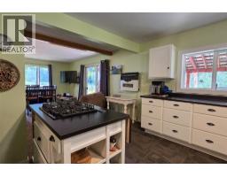 475 Westside Road, Trout Lake, BC V0G1R2 Photo 8