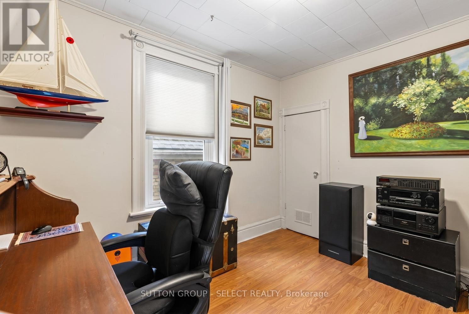 1030 YORK STREET - Image 19