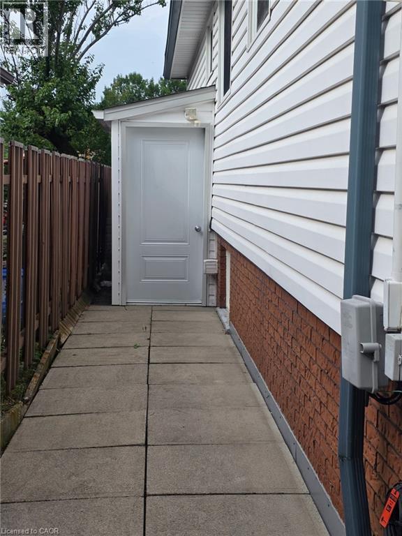 409 MOHAWK Road W - Image 36