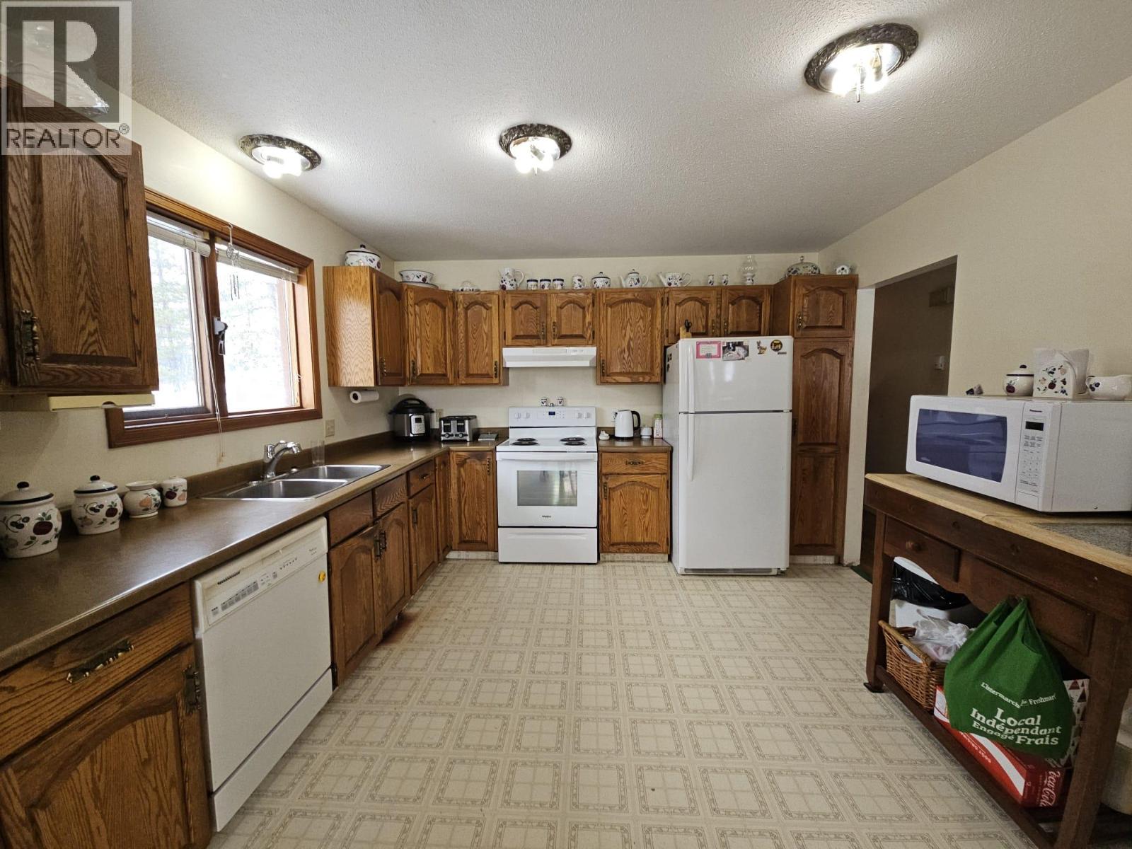 167 Sukunka Avenue - 14