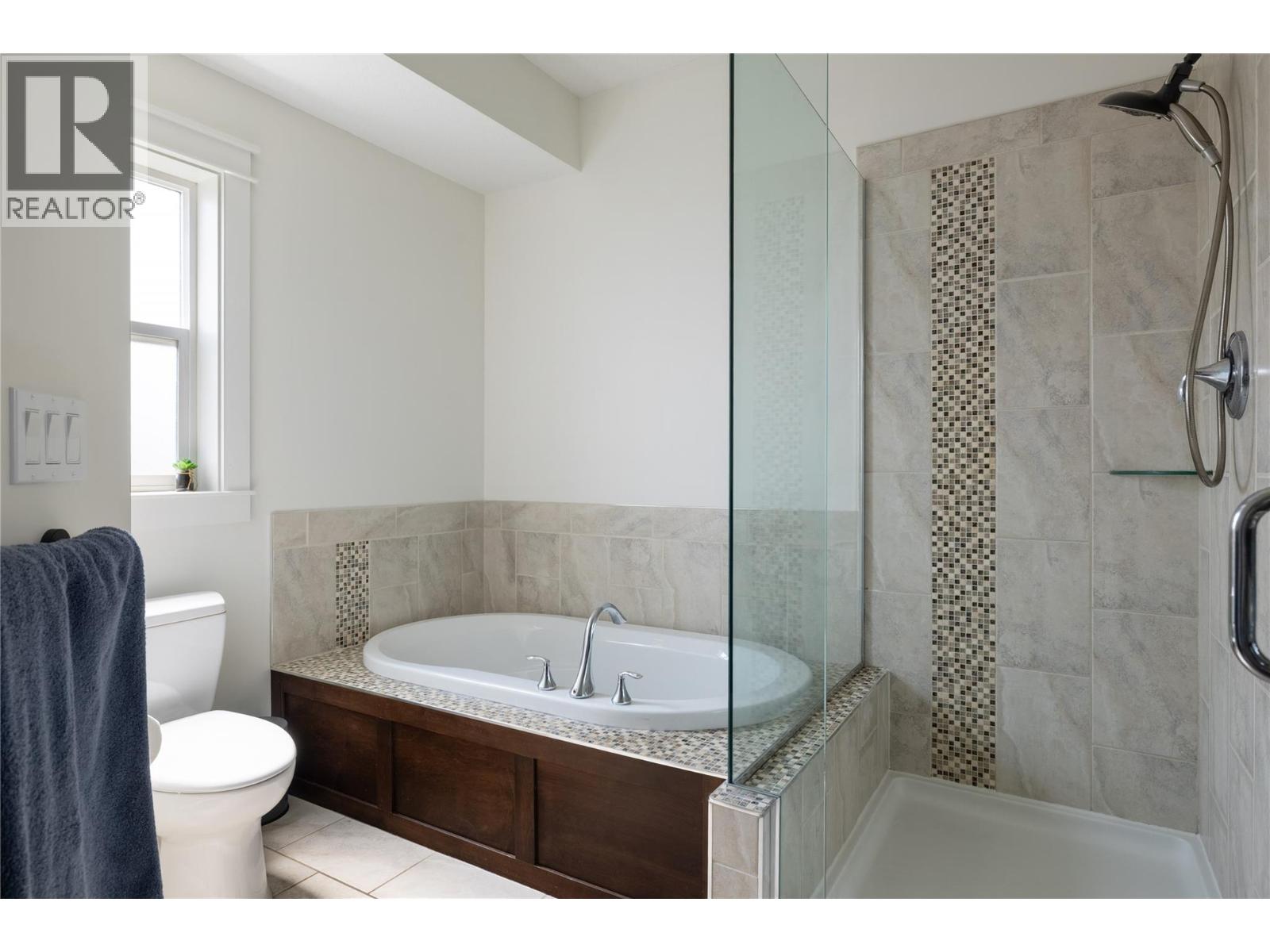 7261 Silver Ridge Drive, Vernon