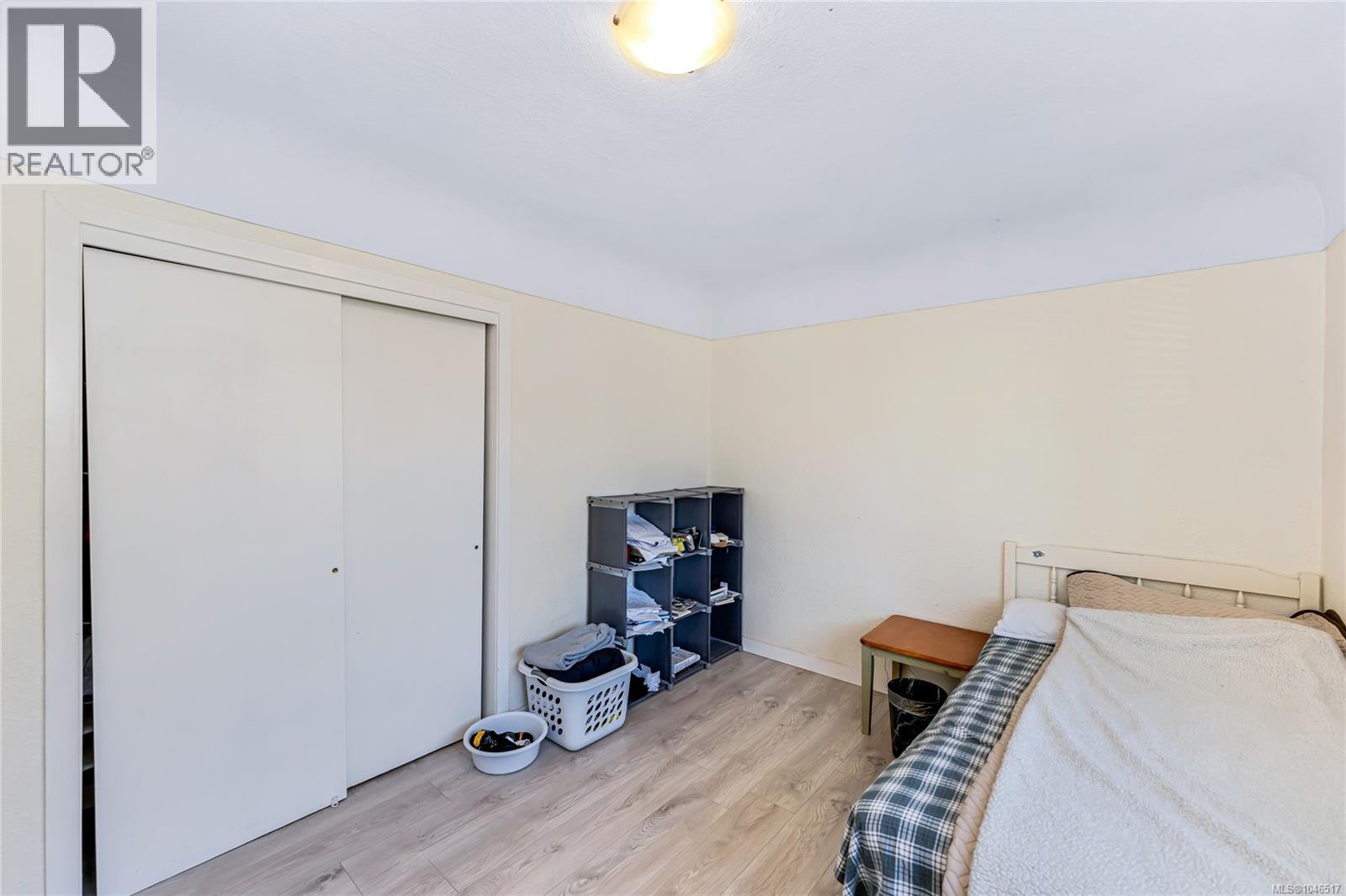  1689 Kisber Avenue, Saanich