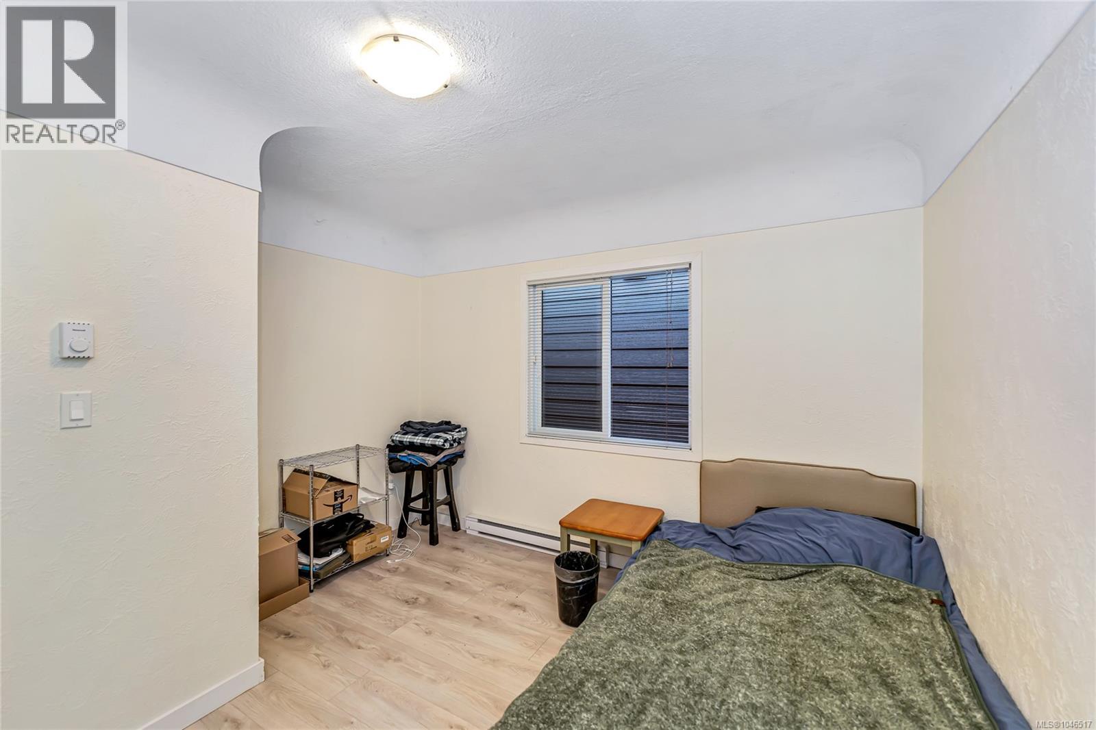  1689 Kisber Avenue, Saanich