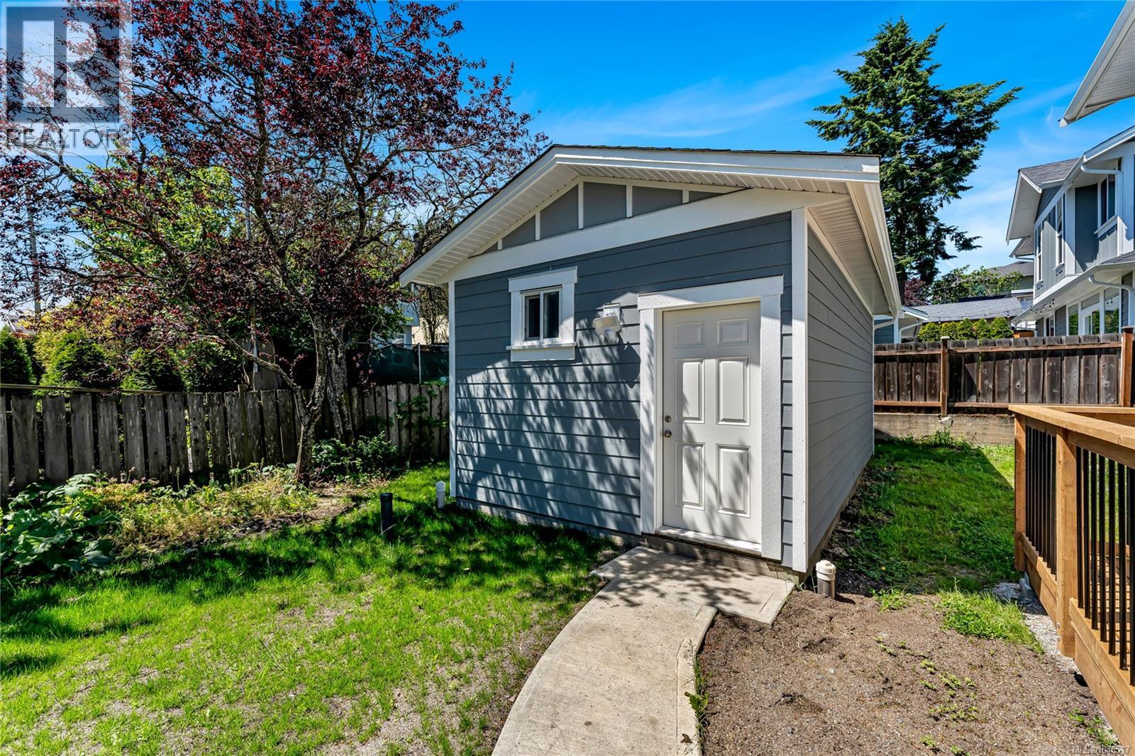1689 Kisber Ave - 5