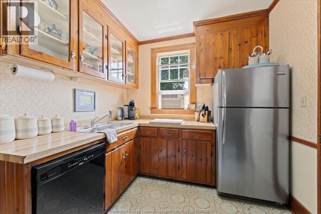 1409 GRANVILLE CRESCENT - 14