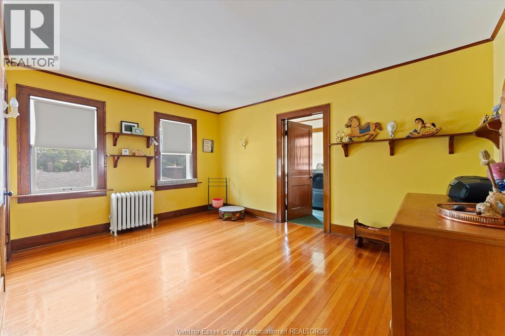 1409 GRANVILLE CRESCENT - 27