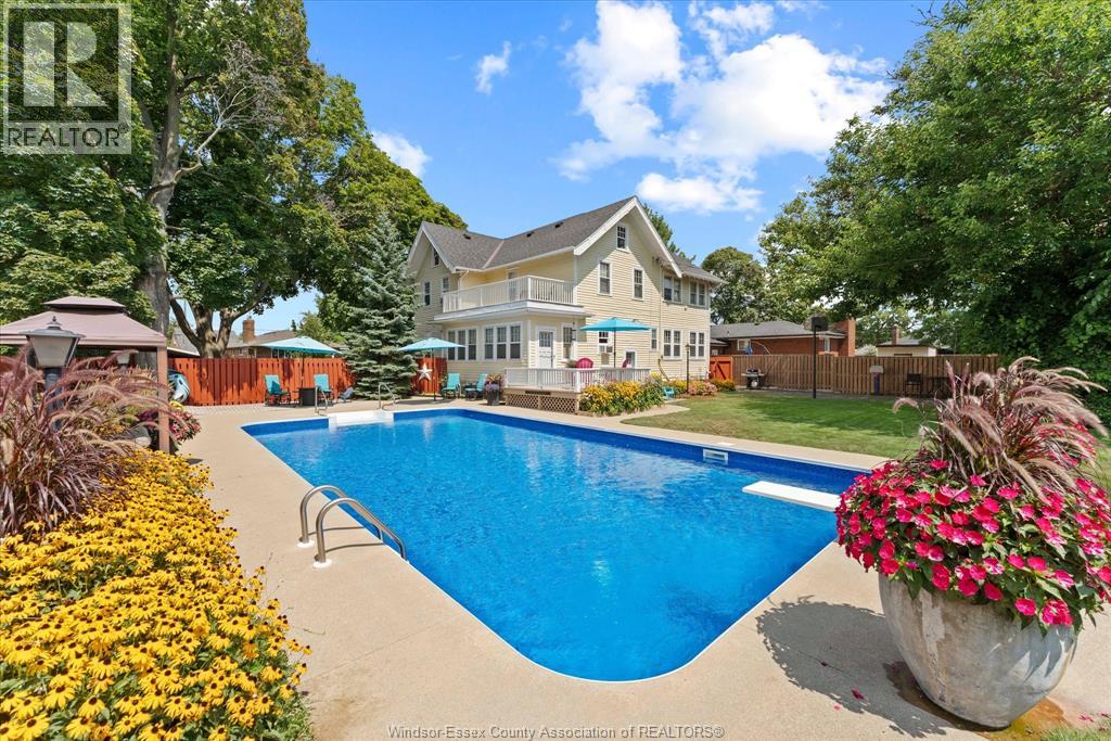 1409 GRANVILLE CRESCENT - 34