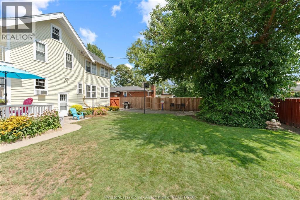 1409 GRANVILLE CRESCENT - 39