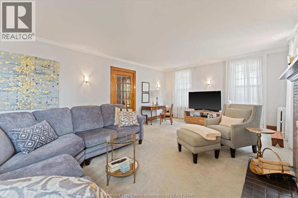 1409 GRANVILLE CRESCENT - 7