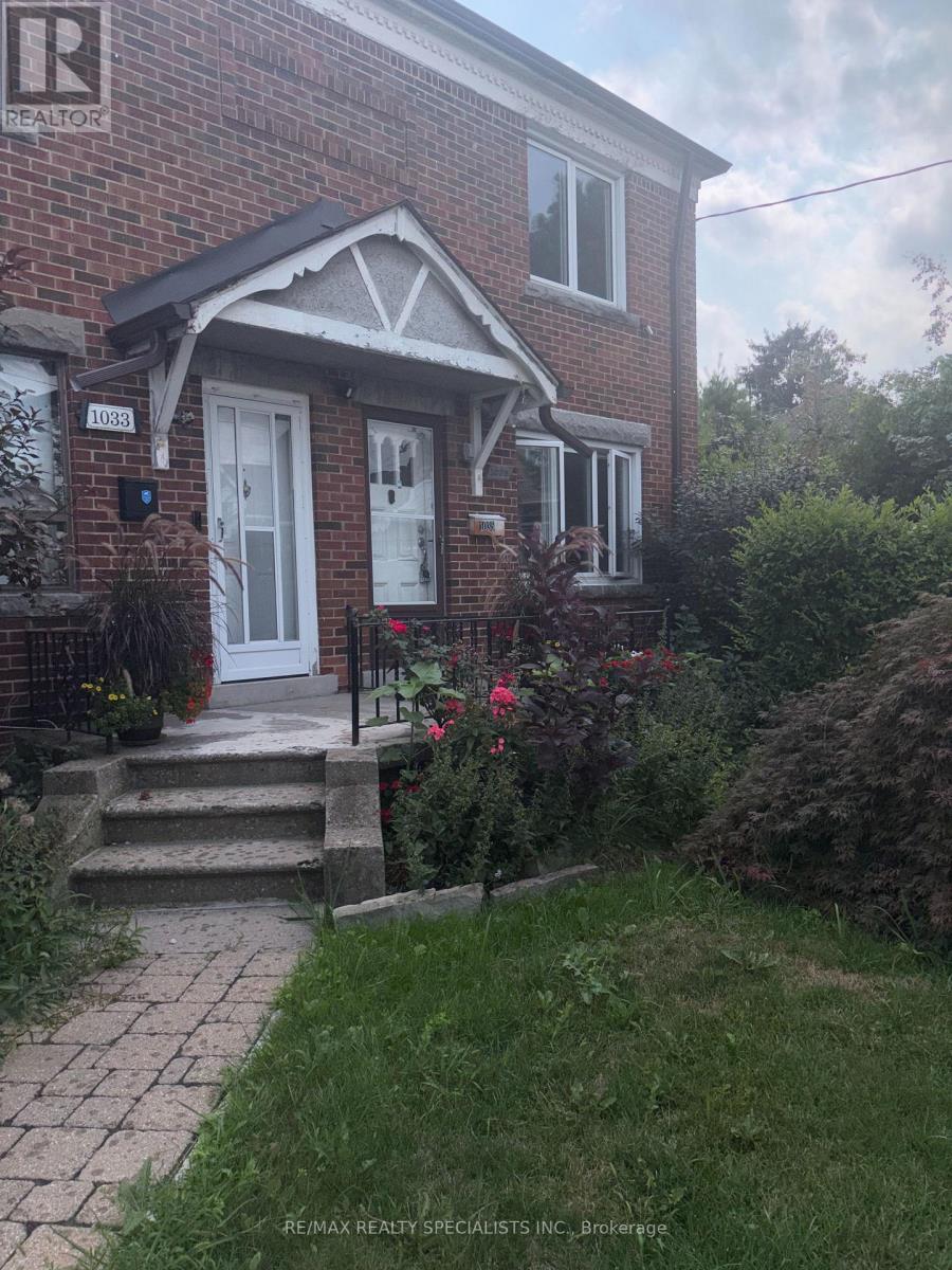 Photo of 1035 Briar Hill Avenue