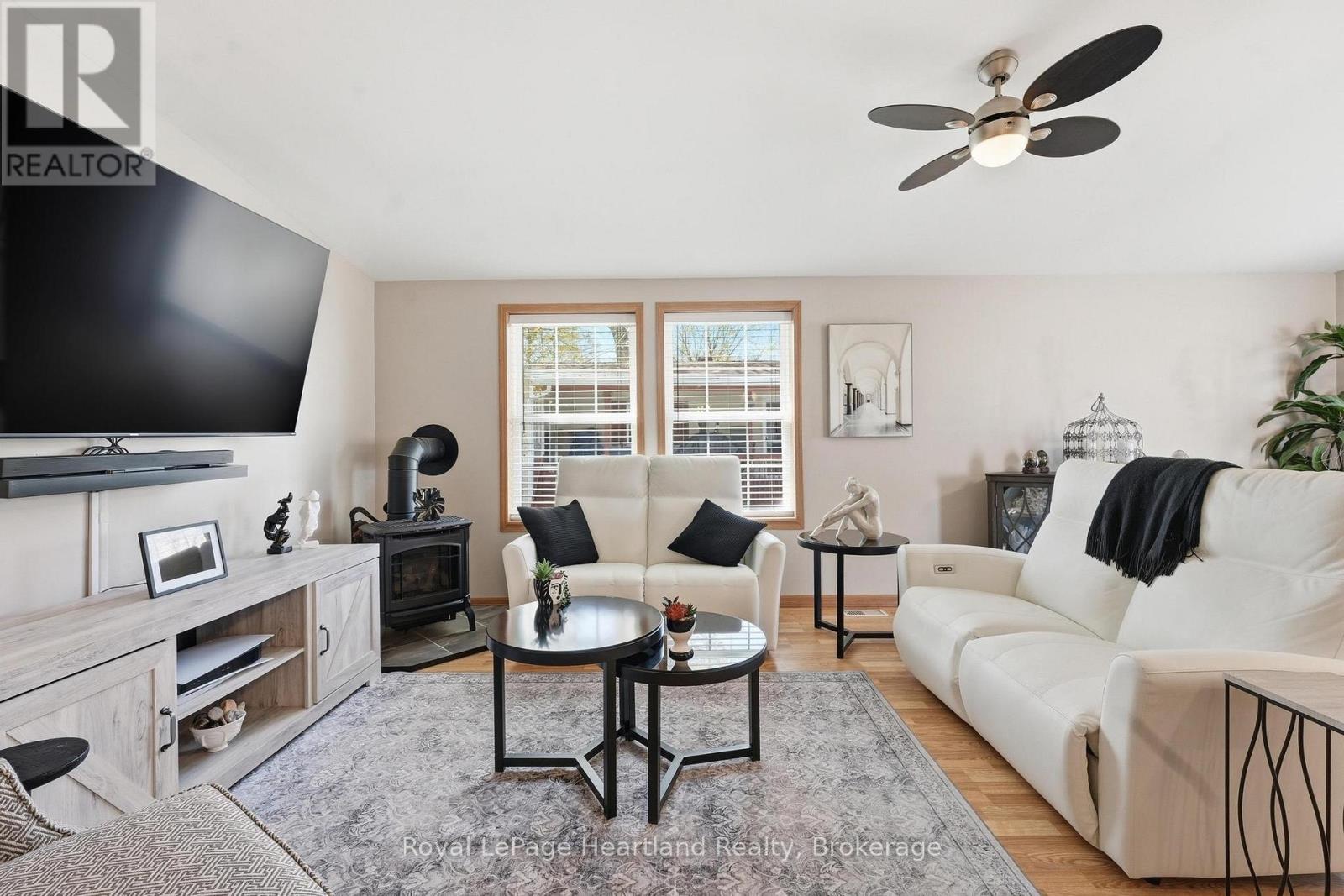 12 CHEROKEE LANE - Image 11