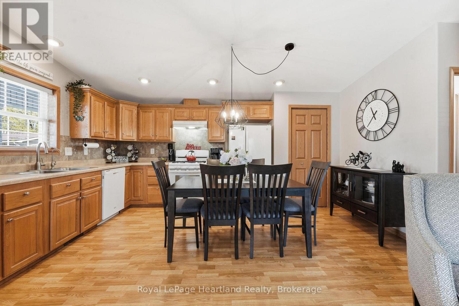 12 CHEROKEE LANE - Image 14
