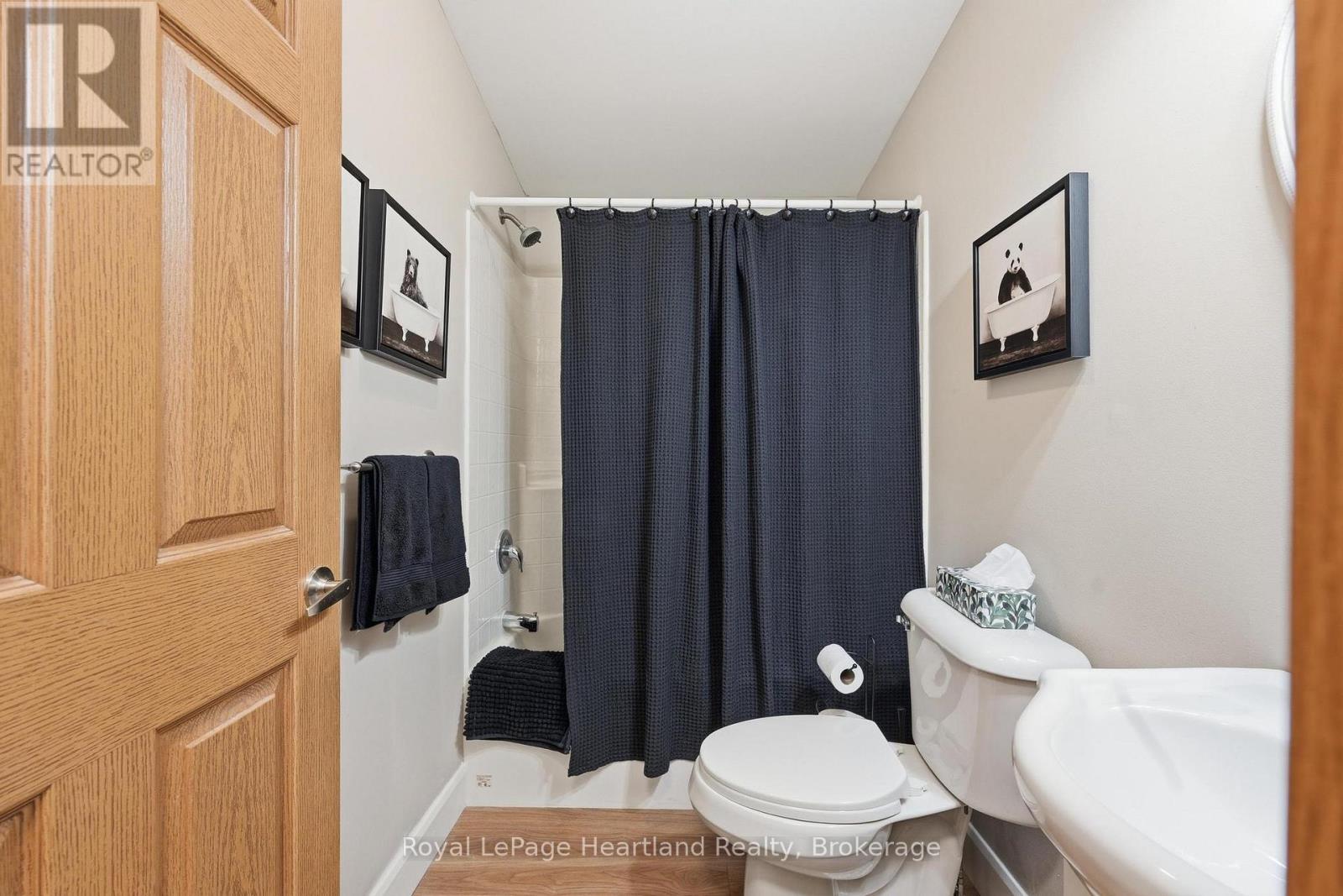 12 CHEROKEE LANE - Image 19