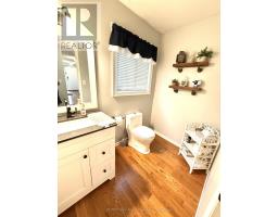 Games room - 17 Armstrong Crescent, Grey Highlands, ON N0C1H0 Photo 10