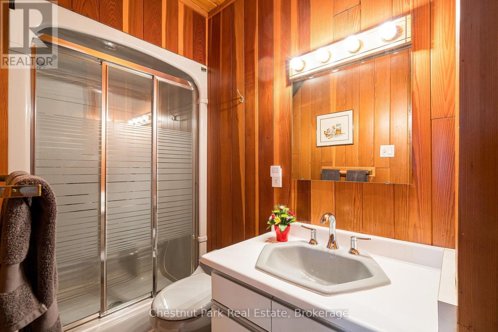 131 MARTIN GROVE - 39