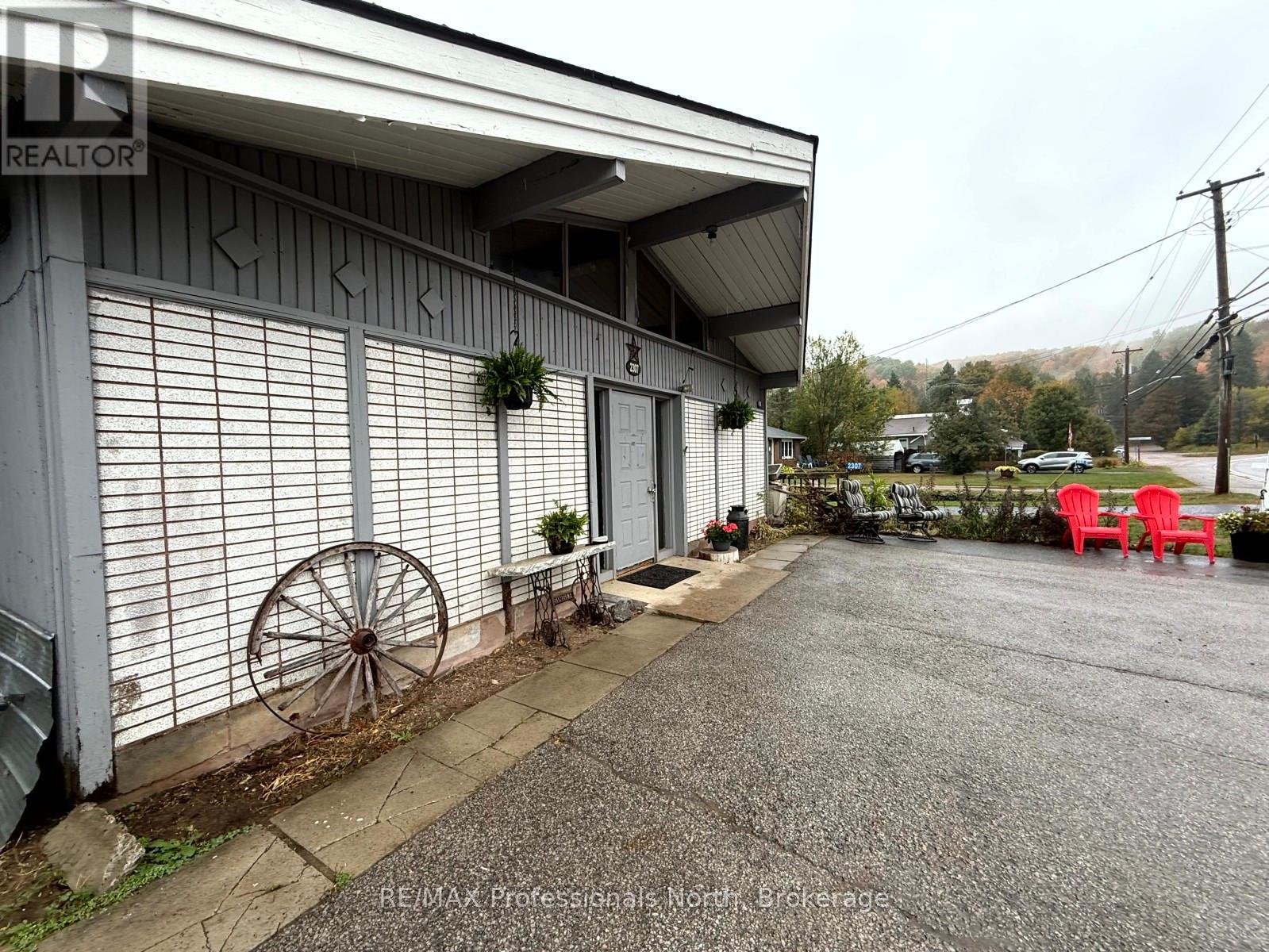 2307 LOOP ROAD - 3