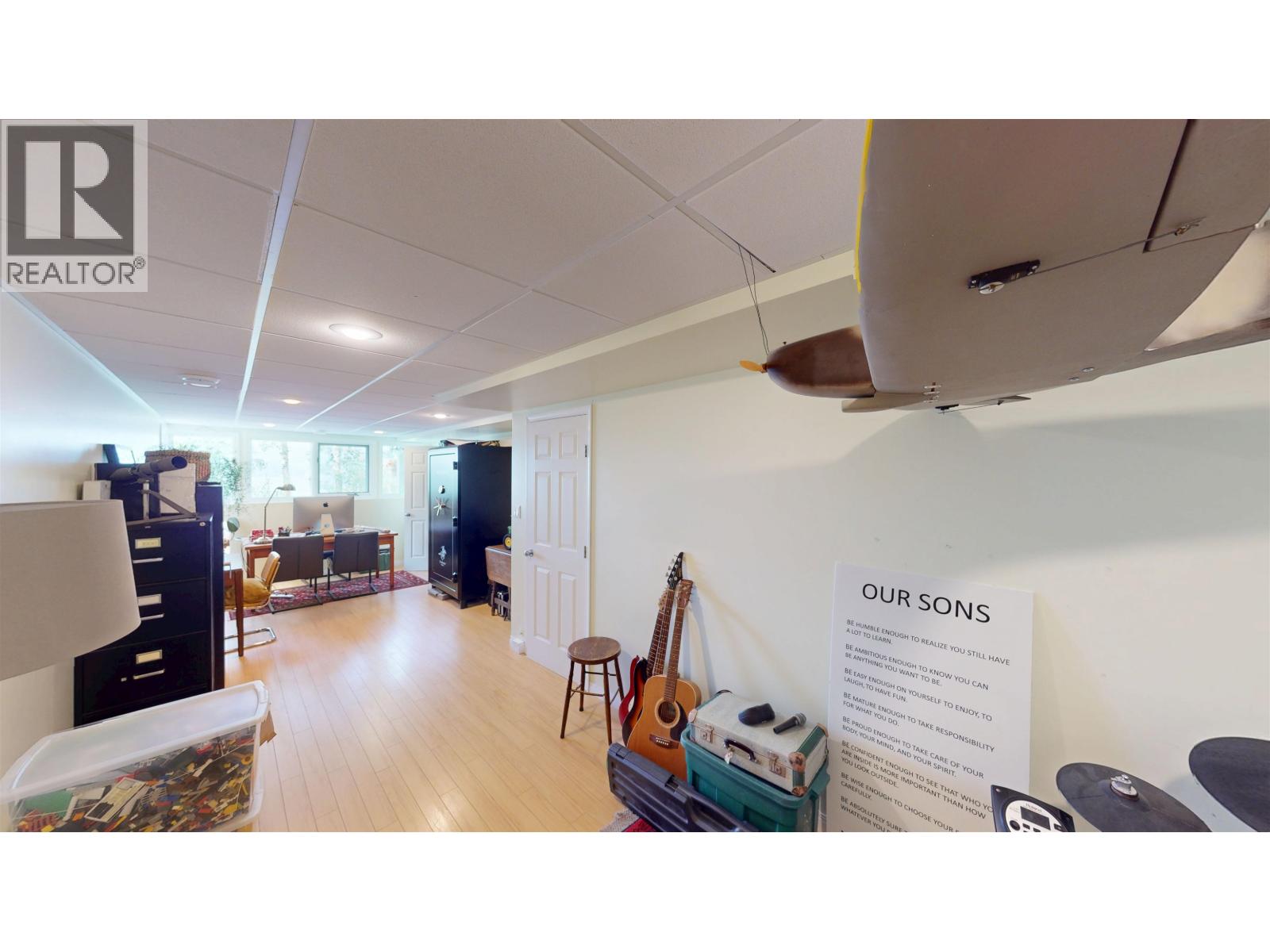 13133 PARADISE LANE - 32