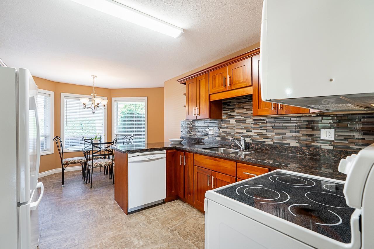 3 Bed, 3 Bath House for Sale in Abbotsford – 12 32615 MURRAY AVENUE, Abbotsford – MLS# R3154138 - Image 6