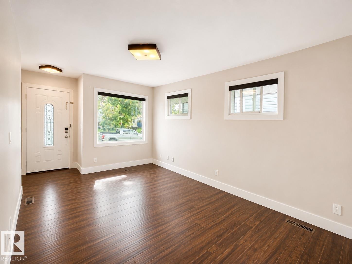 11934 64 ST NW, Montrose (Edmonton), Edmonton photo 3