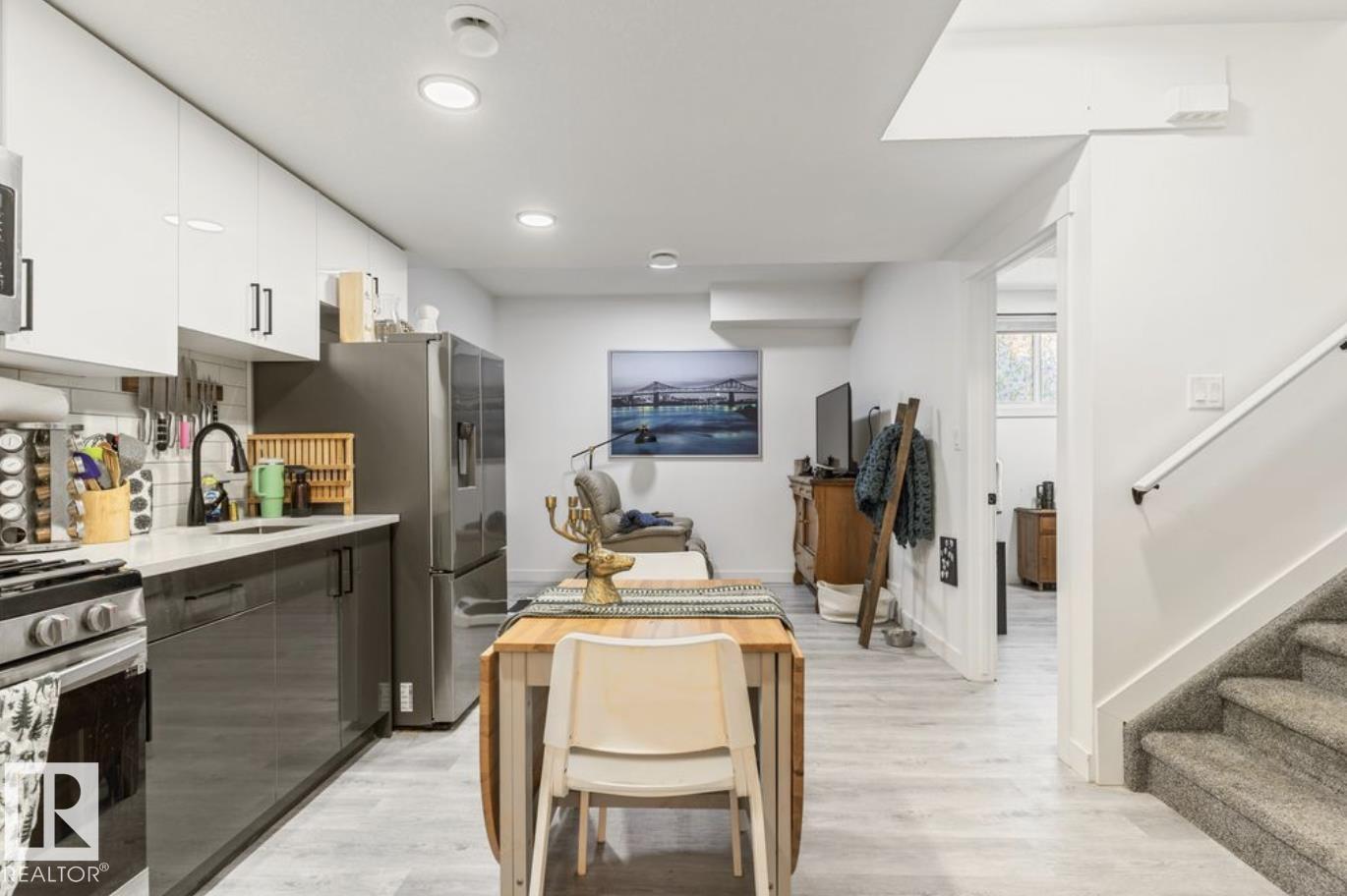 19703 29 Avenue NW - Image 32