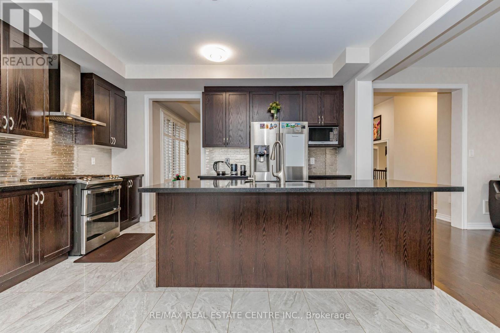1332 BLACKMORE STREET - 12