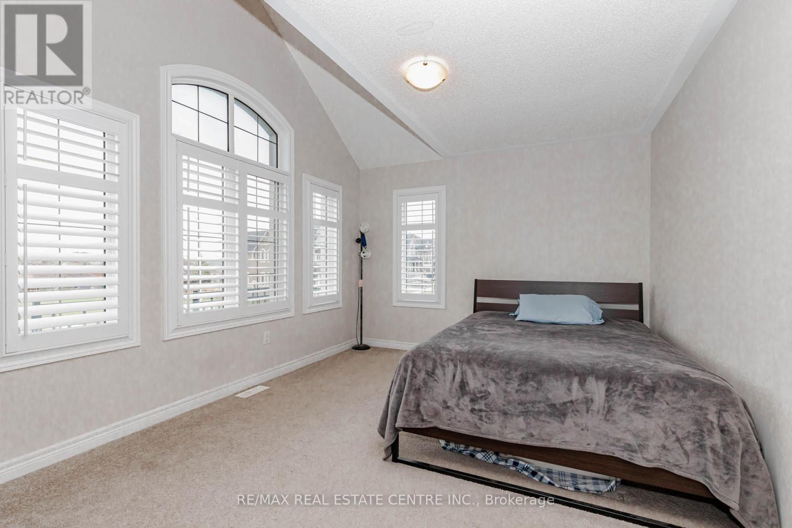 1332 BLACKMORE STREET - 33