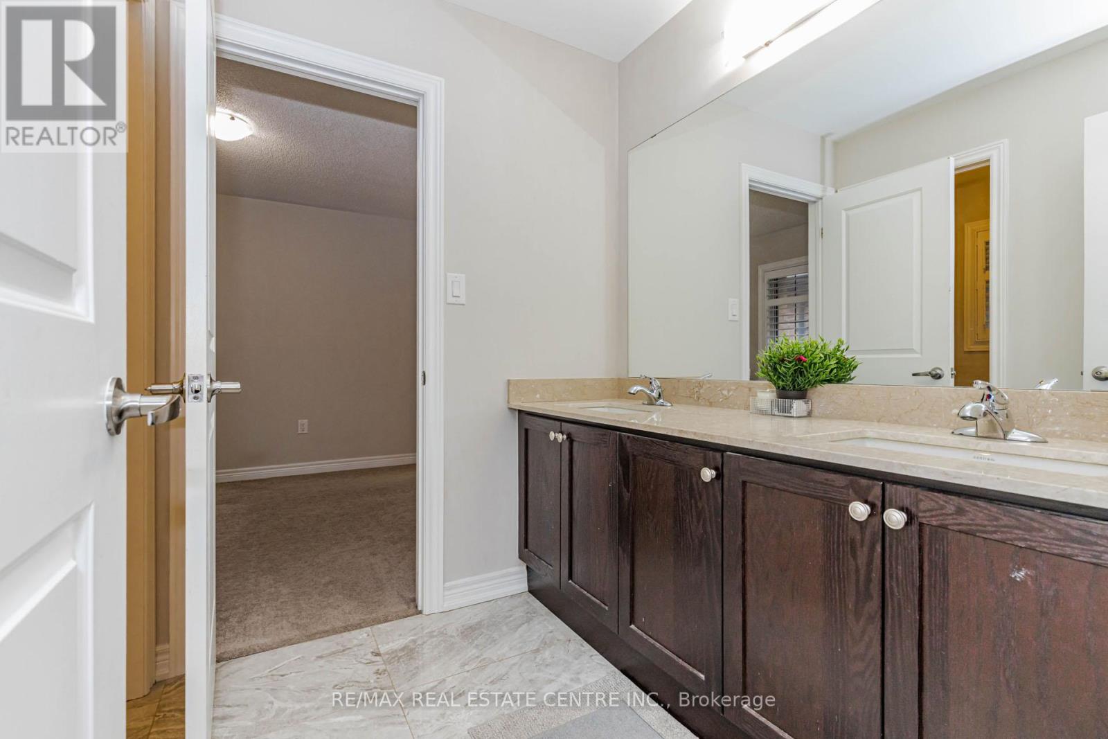 1332 BLACKMORE STREET - 40